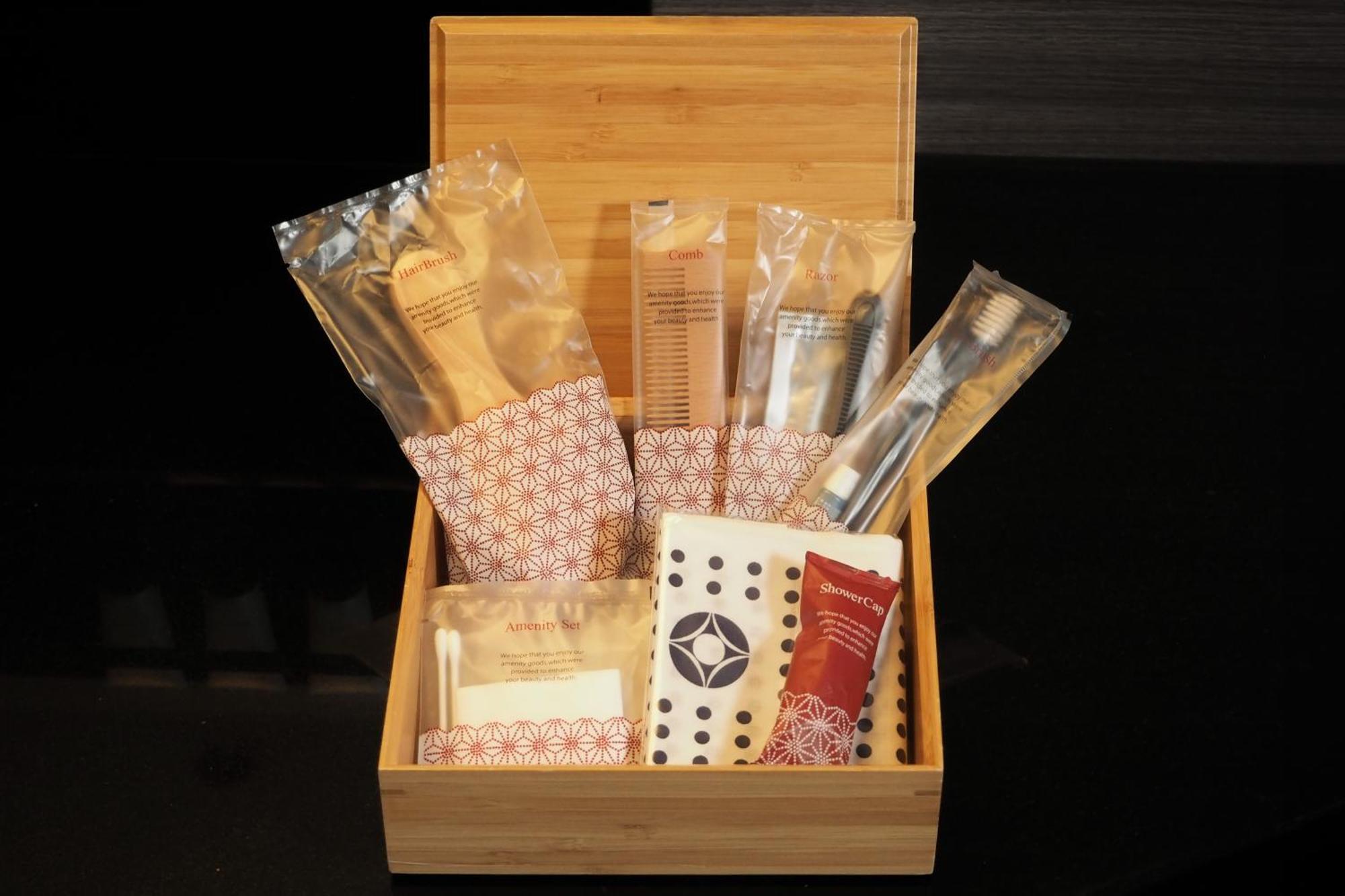 Hotel New Otani Tokyo The Main Kültér fotó A box of spa products